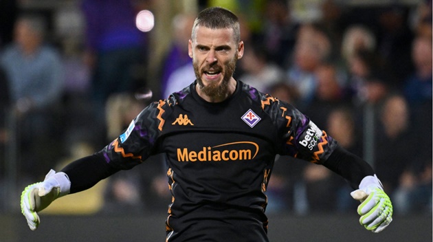 man-united-quay-xe-don-ke-bi-ten-hag-loai-bo-ve-old-trafford