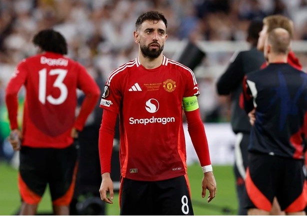 dai-gia-a-rap-san-sang-chi-6-nghin-ty-cho-fernandes-mu-kho-co-the-ngan-can