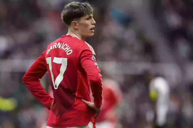 fan-mu-yeu-cau-loai-2-cau-thu-khoi-chung-ket-c2-ngay-lap-tuc-2