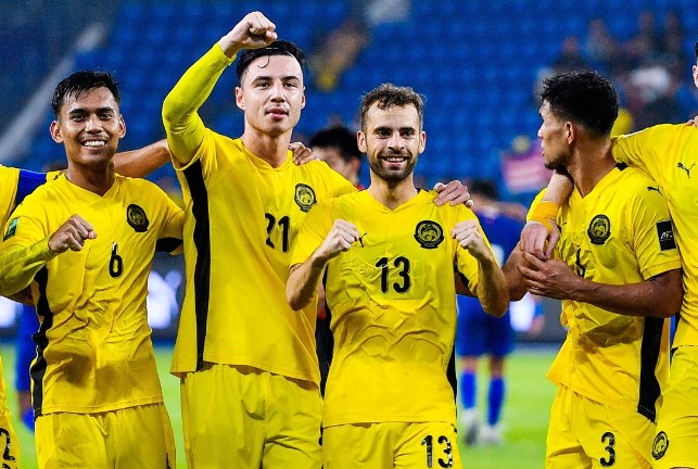 nong-malaysia-thua-nhan-chinh-sua-giay-khai-sinh-cua-7-cau-thu-nhap-tich