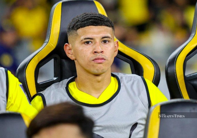 sao-nhap-tich-malaysia-di-tong-su-nghiep-chi-vi-17-phut-da-tran-viet-nam