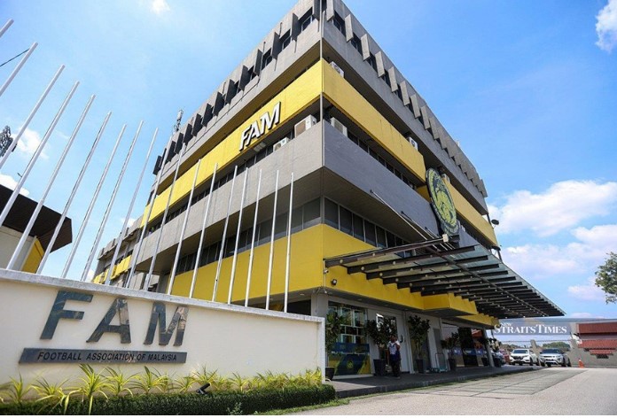 cac-lanh-dao-malaysia-ru-nhau-rut-lui-de-tranh-an-phat-cua-fifa