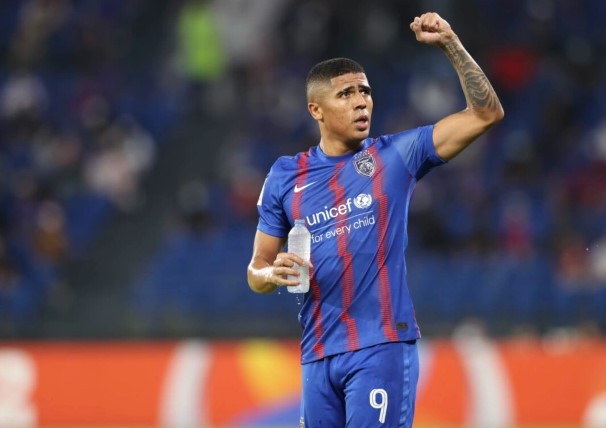 malaysia-gap-rut-bo-sung-them-2-cau-thu-nhap-tich-chat-luong-de-dau-dt-viet-nam